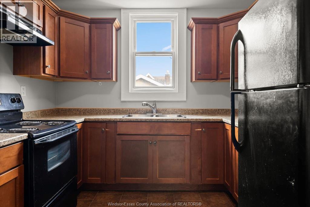 1044 Parent Avenue Unit# Upper Property Photo 9