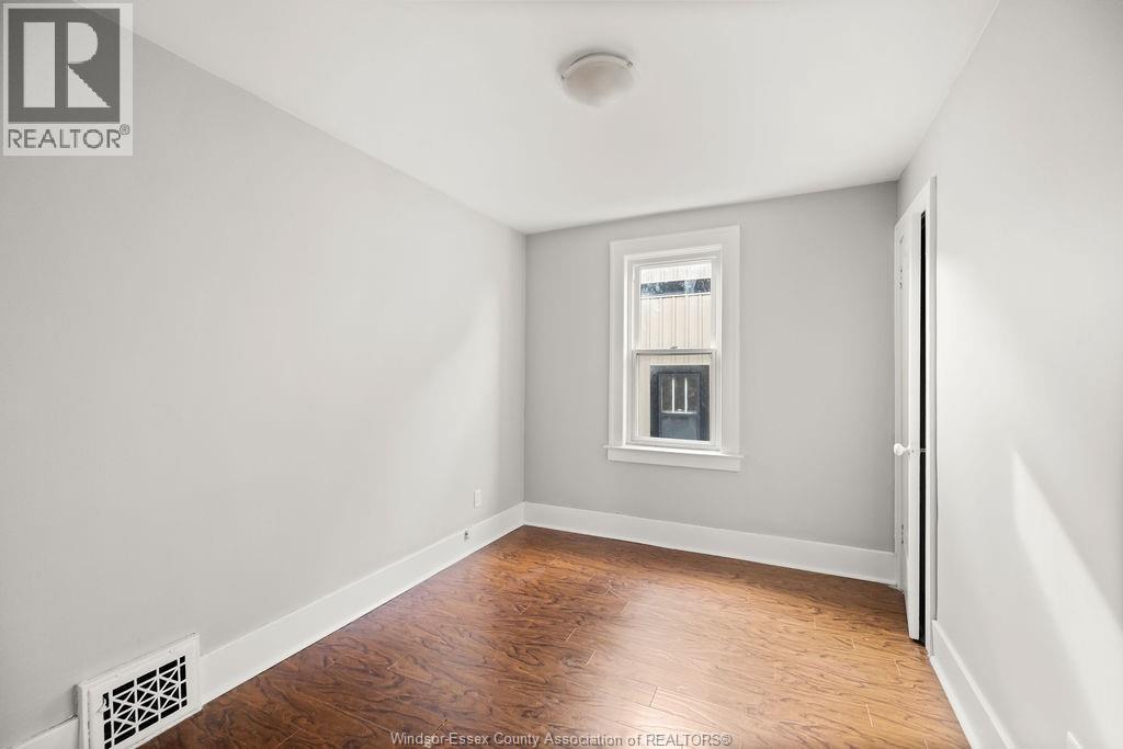 1044 Parent Avenue Unit# Upper Property Photo 14