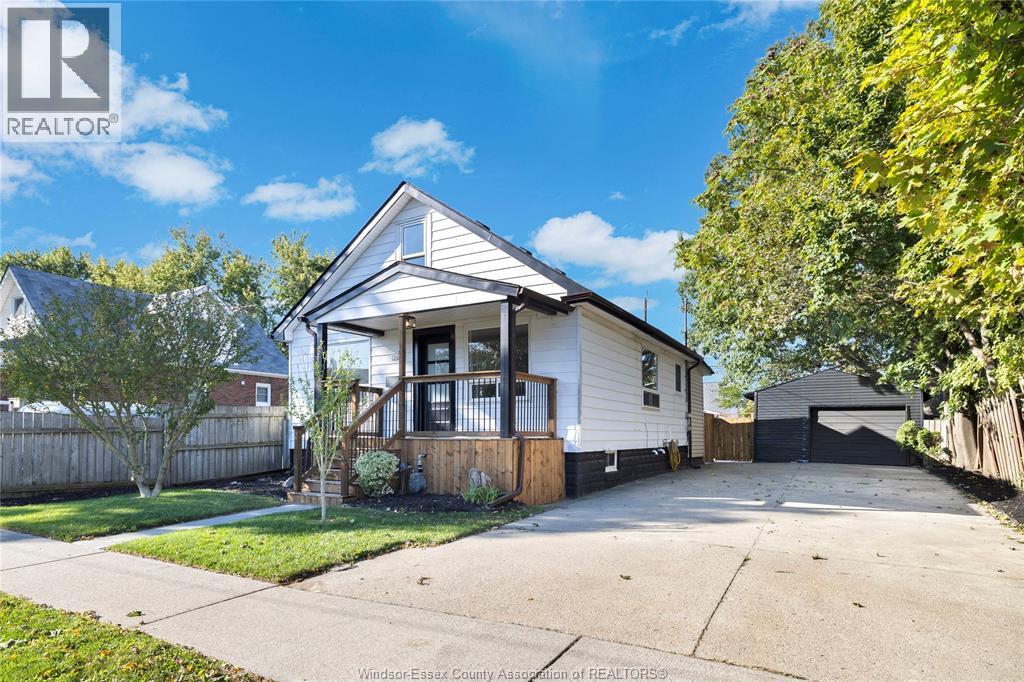 1541 Albert Property Photo 1