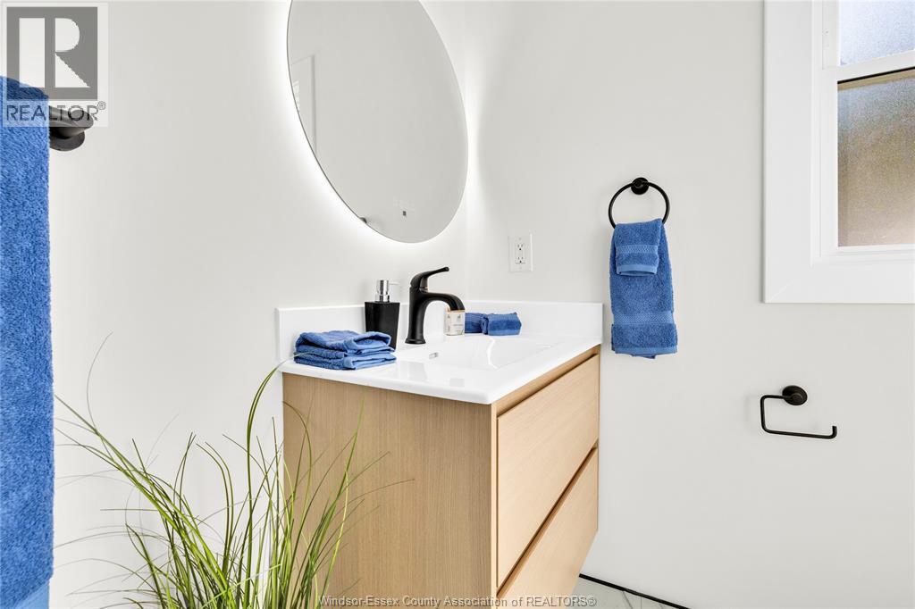 1541 Albert Property Photo 17