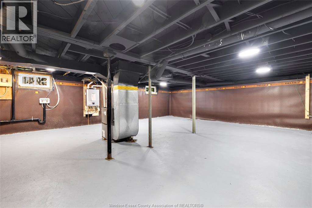 1541 Albert Property Photo 26