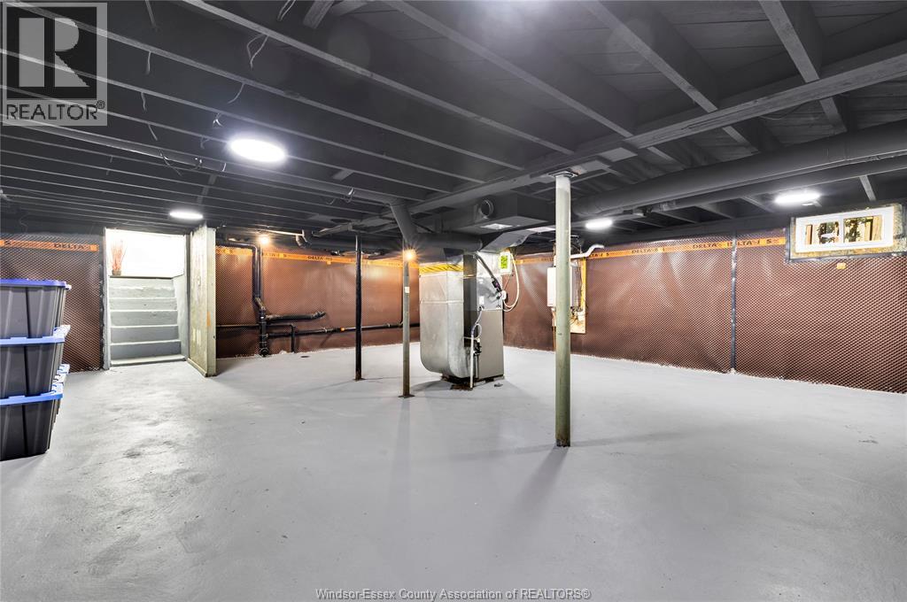 1541 Albert Property Photo 27