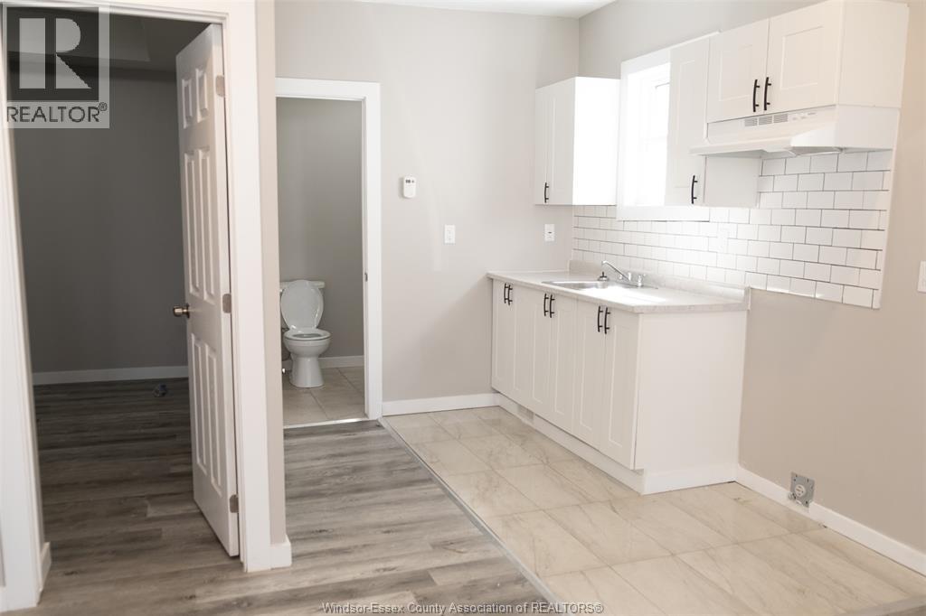 263 Tuscarora Unit# Main Property Photo 5