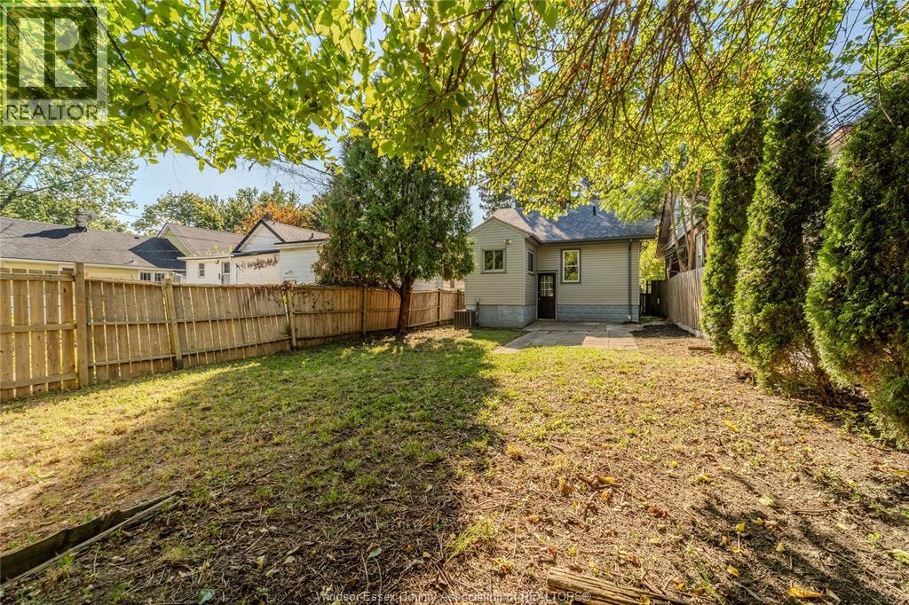 966 Curry Avenue Property Photo 13
