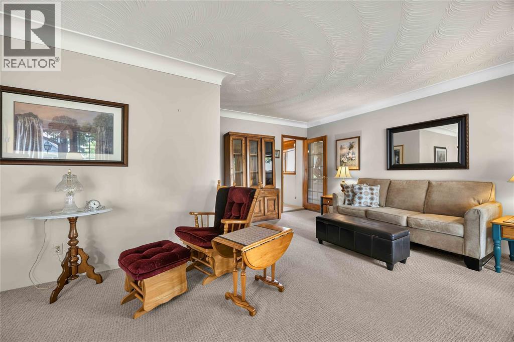 208 Ross Avenue Property Photo 8