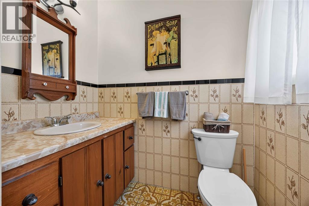 208 Ross Avenue Property Photo 16