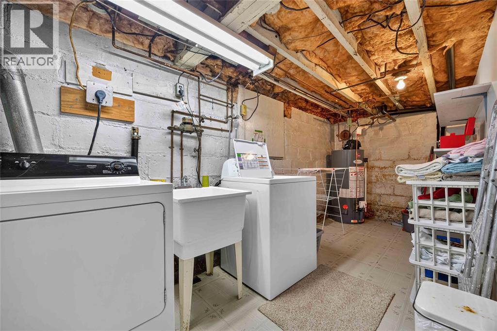 208 Ross Avenue Property Photo 29
