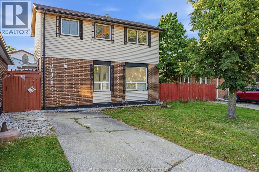 1341 ARNCLIFFE PL Property Photo 1