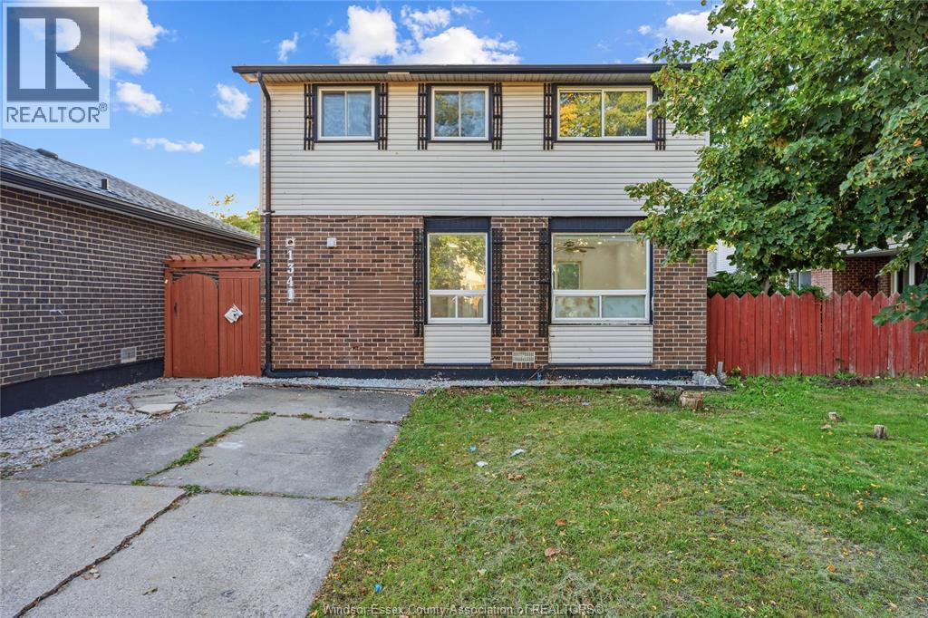 1341 Arncliffe Pl Property Photo 3