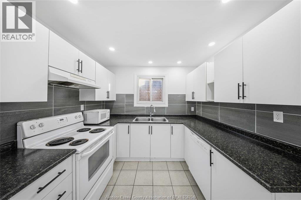 1341 Arncliffe Pl Property Photo 15