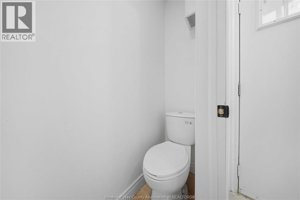 1341 Arncliffe Pl Property Photo 16