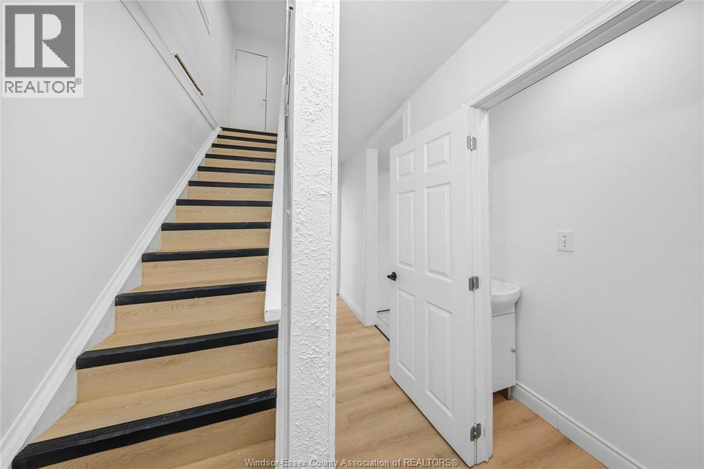 1341 Arncliffe Pl Property Photo 17