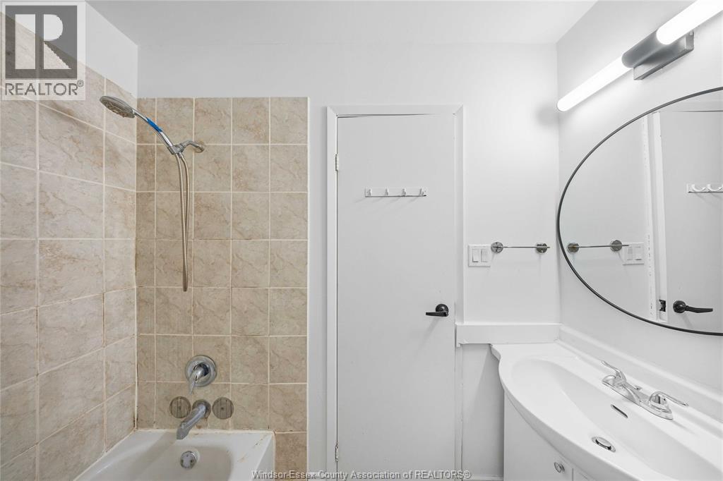 1341 Arncliffe Pl Property Photo 26
