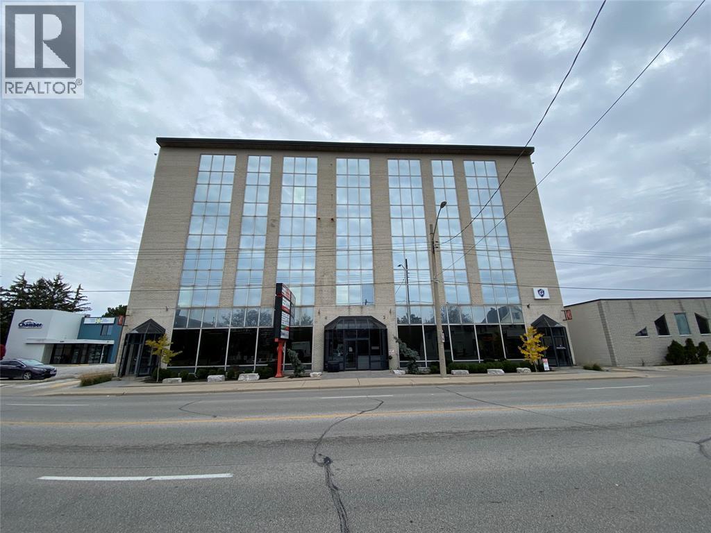 546 Christina Street North Unit# 204-c Property Photo 4