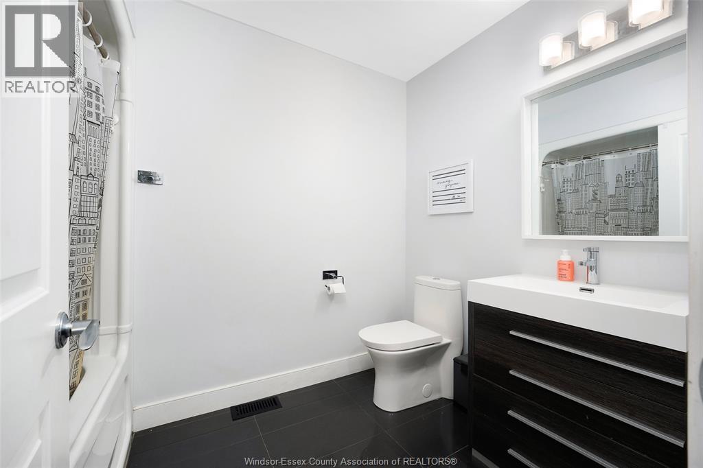 1083 Regency Property Photo 30