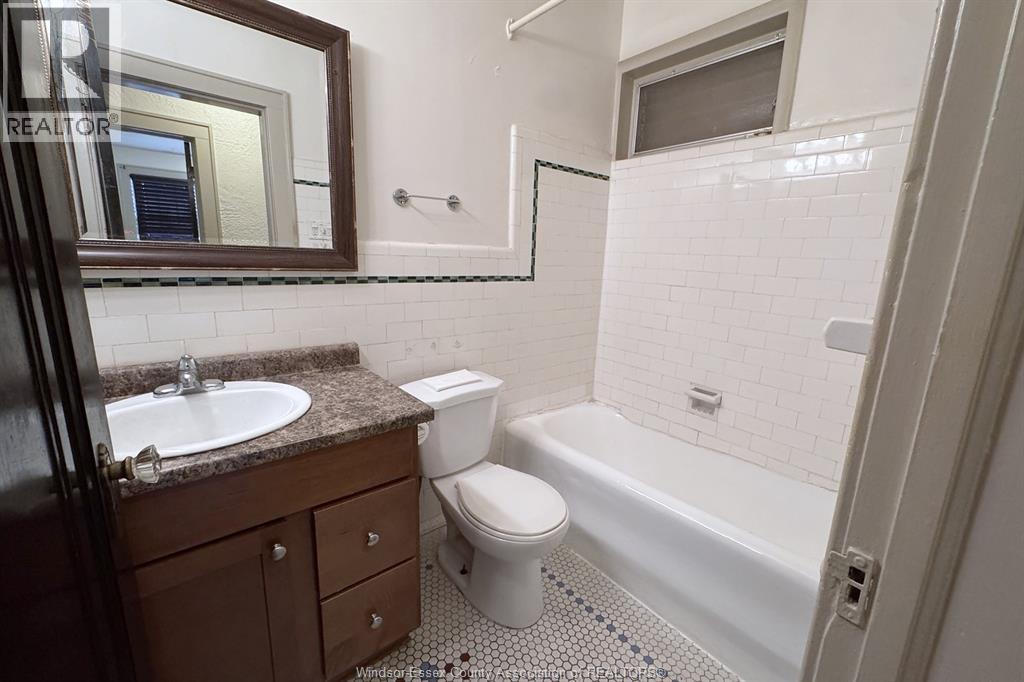 1009 Niagara Unit# 3 Property Photo 9
