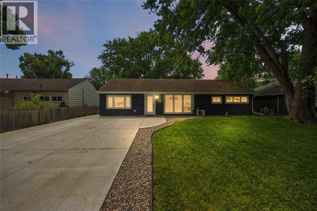887 Mccaw Street Property Photo 2