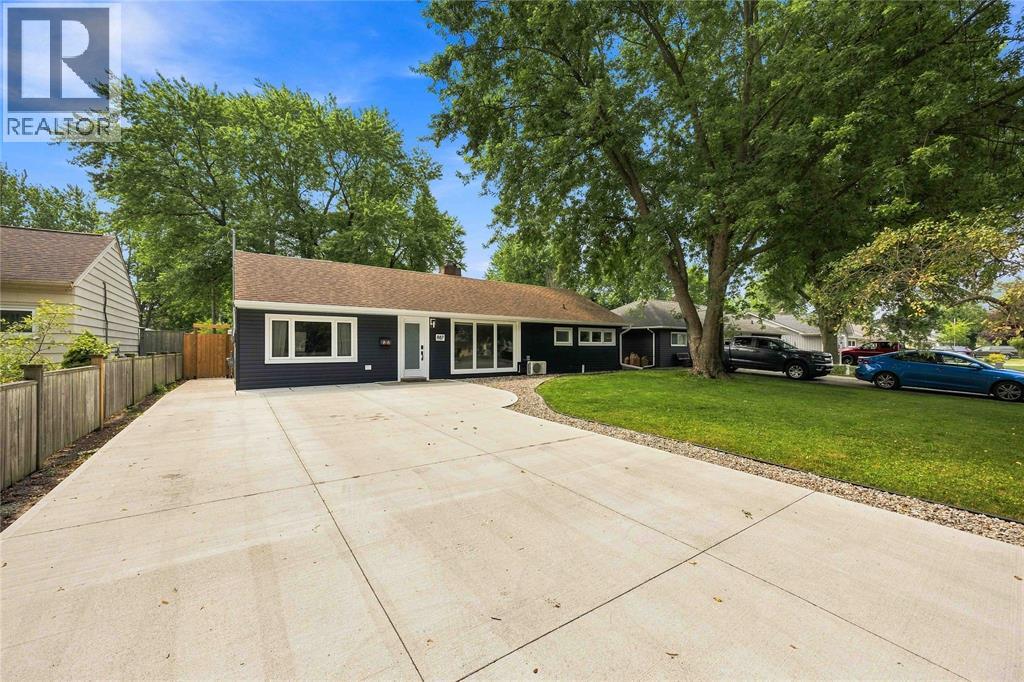 887 Mccaw Street Property Photo 3