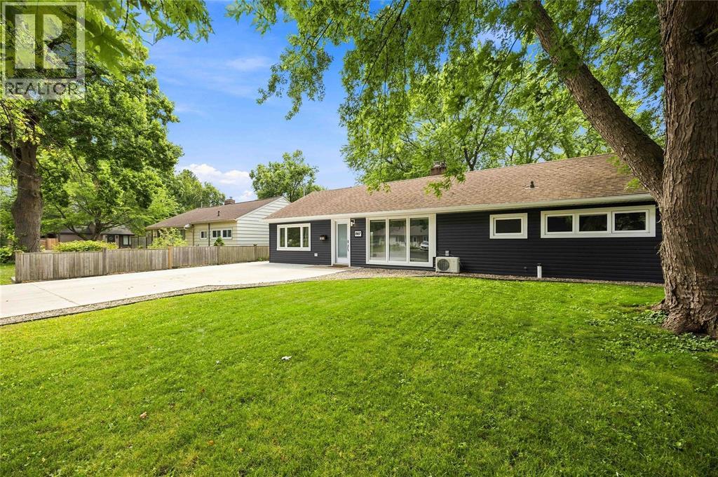887 Mccaw Street Property Photo 4