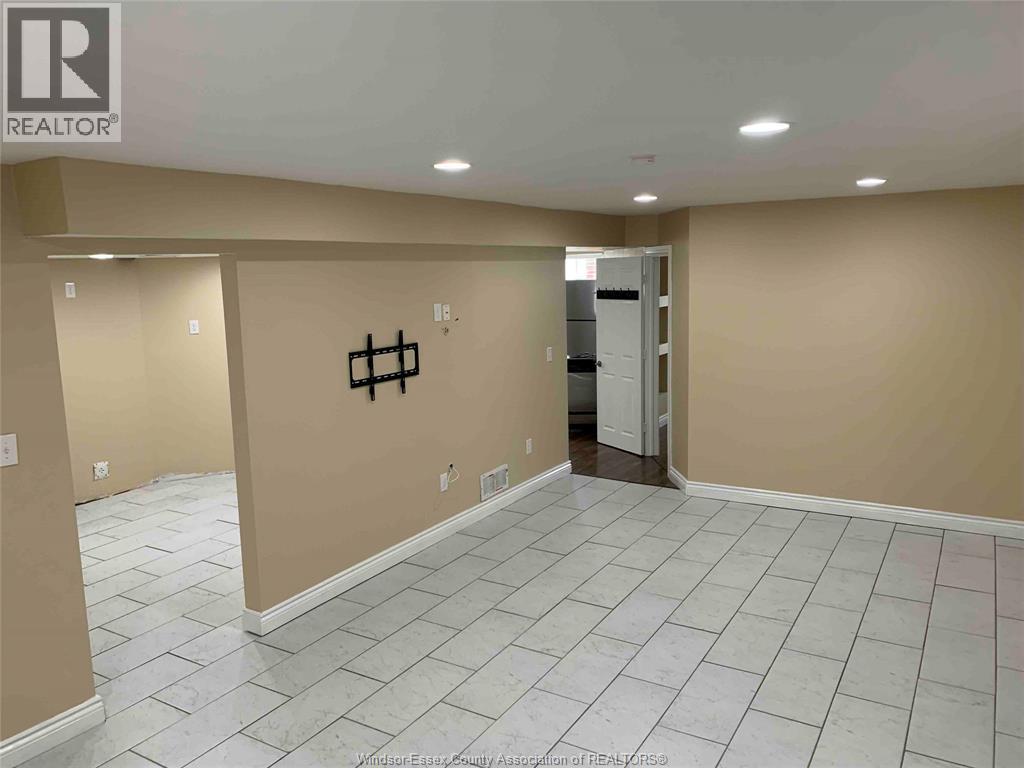 4537 Fontana Avenue Unit# Lower Property Photo 3