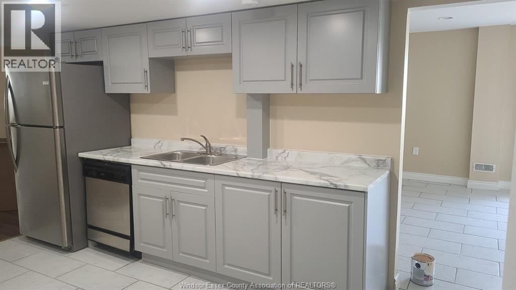 4537 Fontana Avenue Unit# Lower Property Photo 4