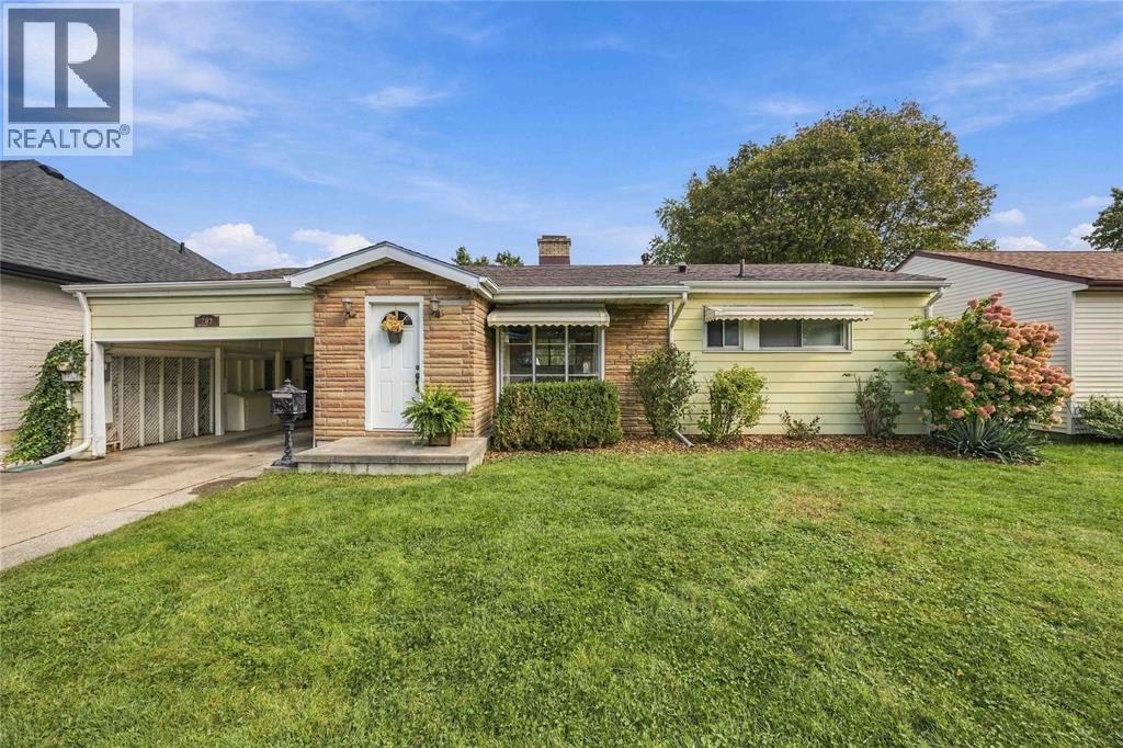 203 LOUISA STREET Property Photo 1
