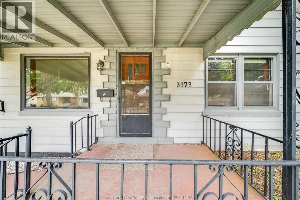 3173 Wyandotte St West Property Photo 3