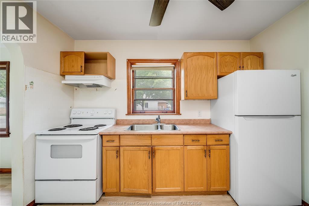 3173 Wyandotte St West Property Photo 13