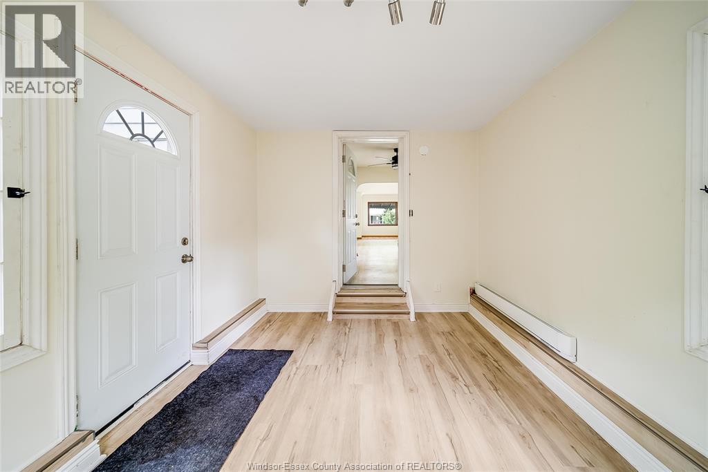 3173 Wyandotte St West Property Photo 25