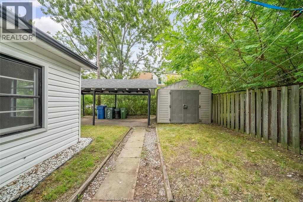 3173 Wyandotte St West Property Photo 29