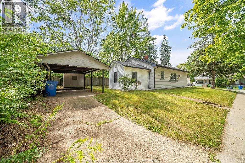 3173 Wyandotte St West Property Photo 30