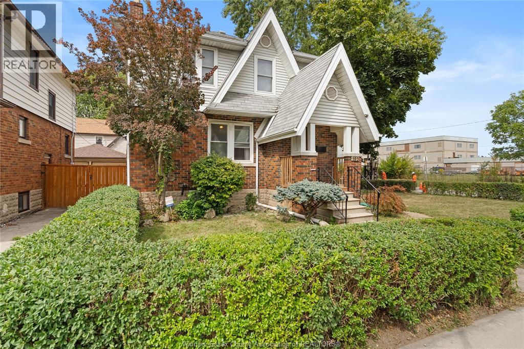 192 Shepherd Street East Property Photo 3