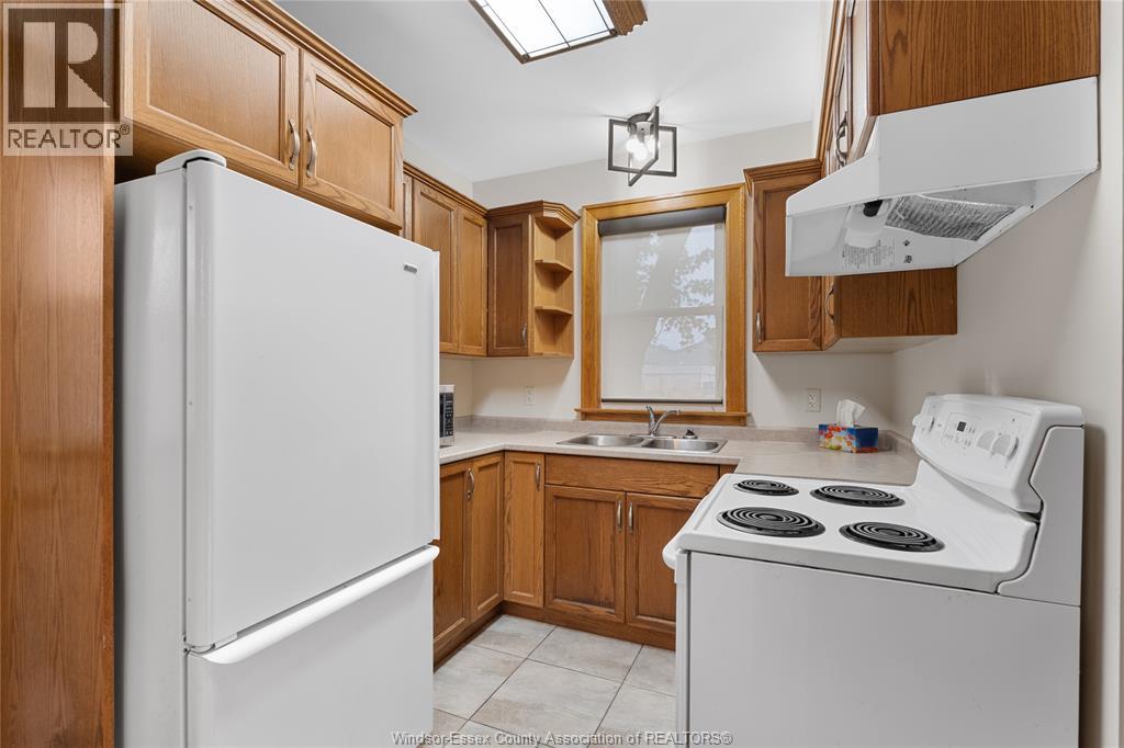 192 Shepherd Street East Property Photo 9