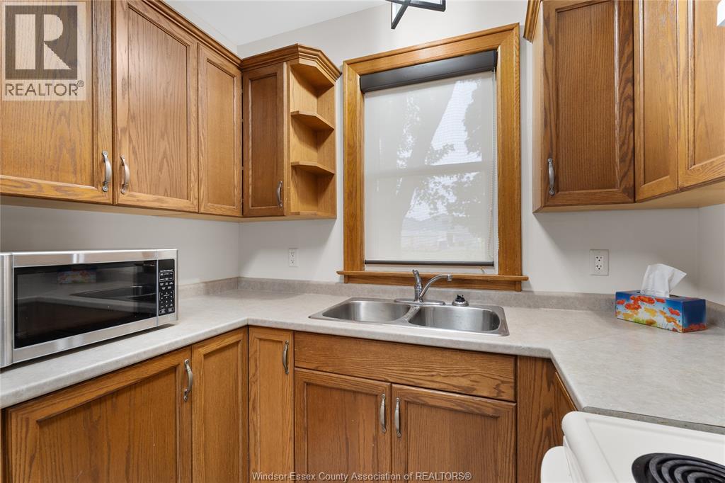 192 Shepherd Street East Property Photo 11