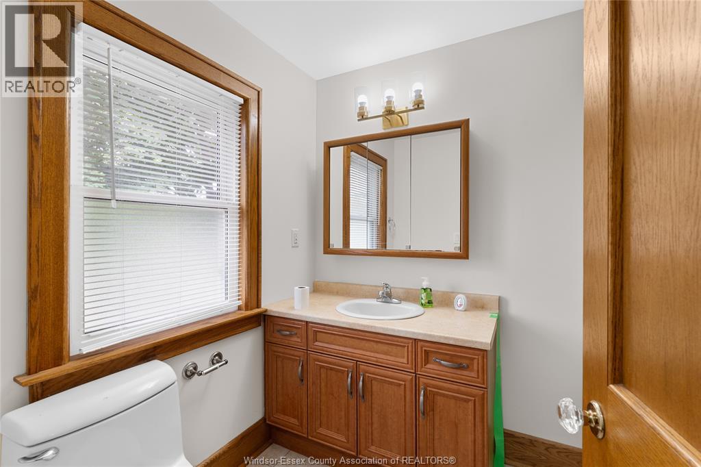 192 Shepherd Street East Property Photo 13