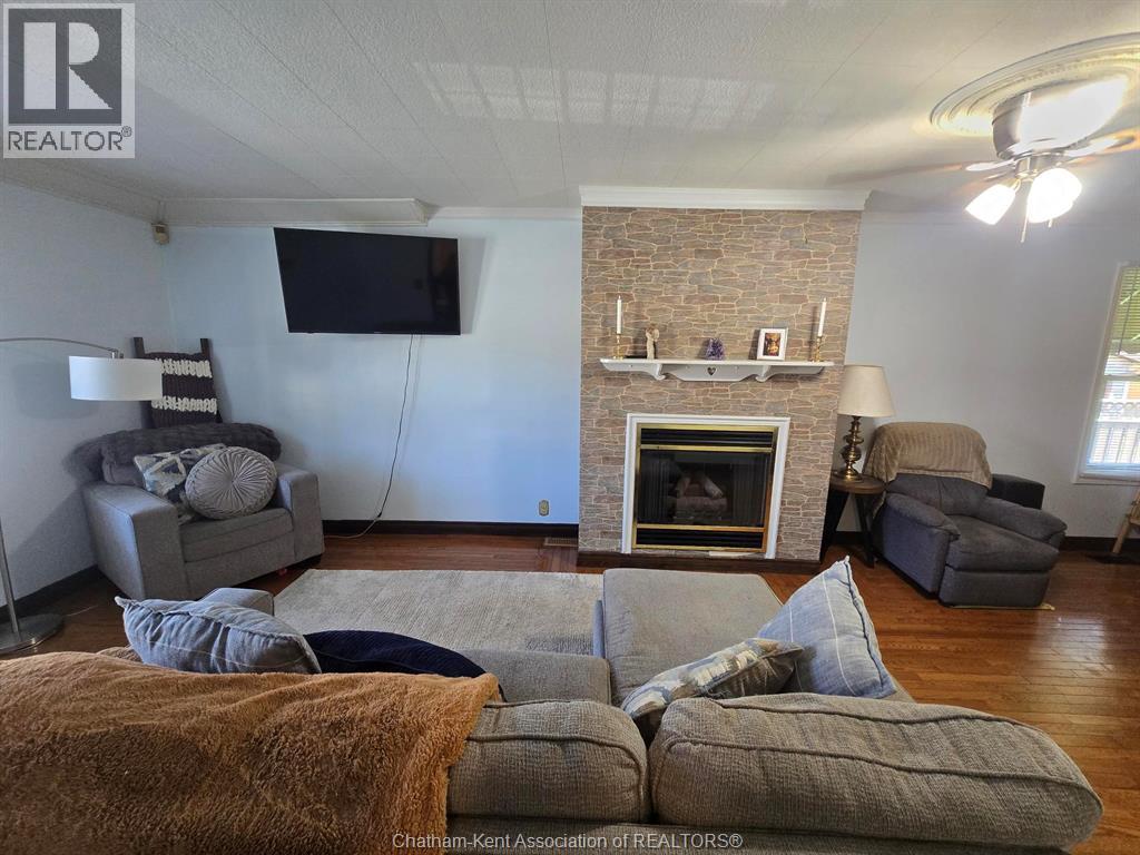 644 Wallace Street Property Photo 3
