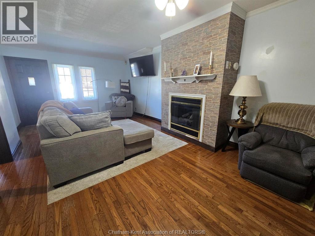 644 Wallace Street Property Photo 6