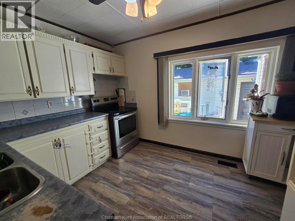 644 Wallace Street Property Photo 8