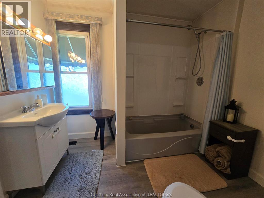 644 Wallace Street Property Photo 11