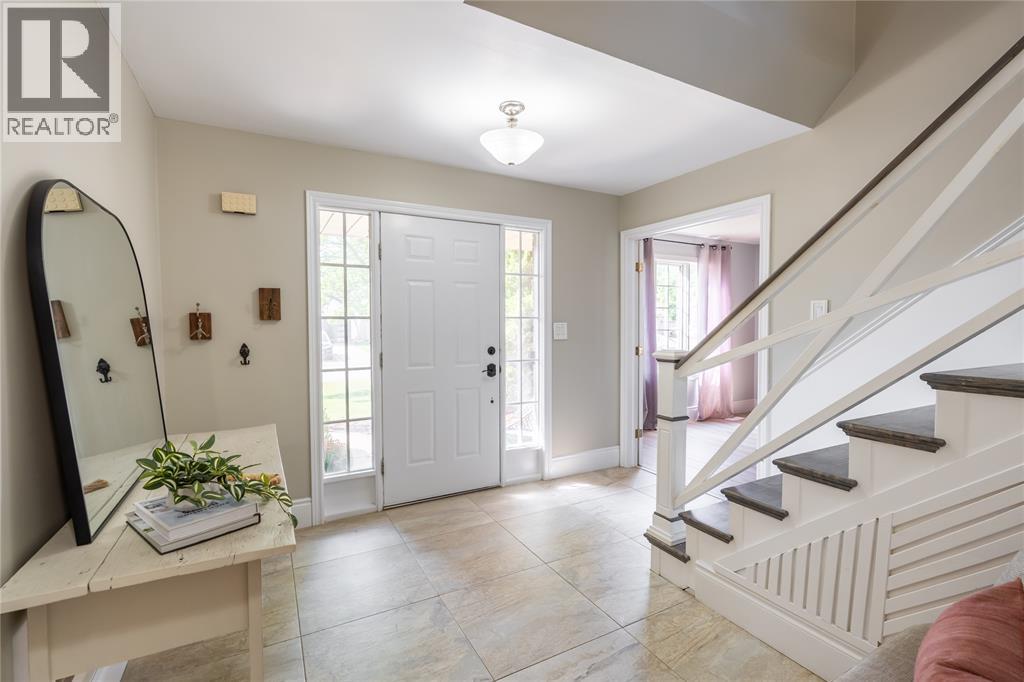 2718 Sandfield Crescent Property Photo 4