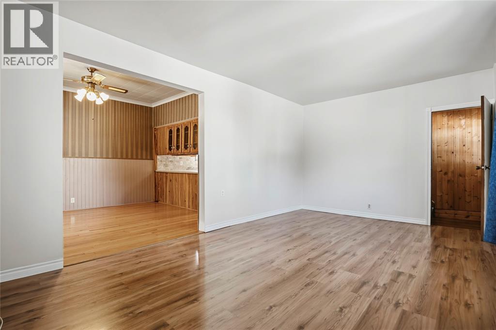 333 Mitton Street South Property Photo 2