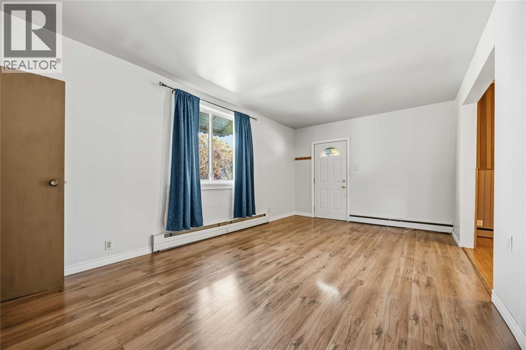 333 Mitton Street South Property Photo 3