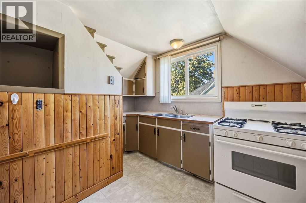 333 Mitton Street South Property Photo 12