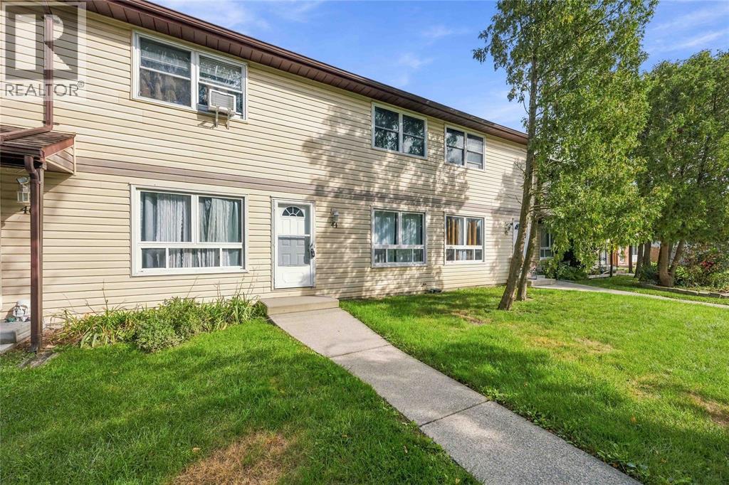 200 St Clair Boulevard Unit# 44 Property Photo 2