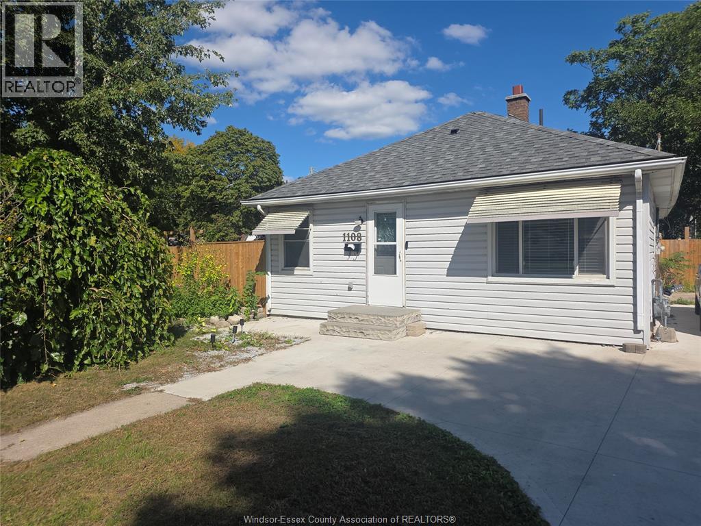 1108 Brock STREET