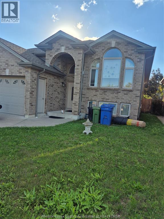 4783 Periwinkle Unit# Lower Property Photo 2
