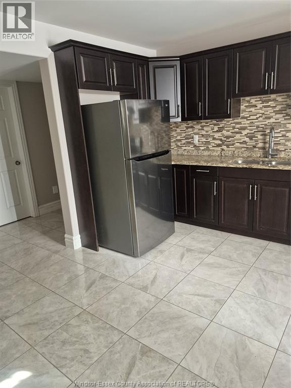 4783 Periwinkle Unit# Lower Property Photo 6