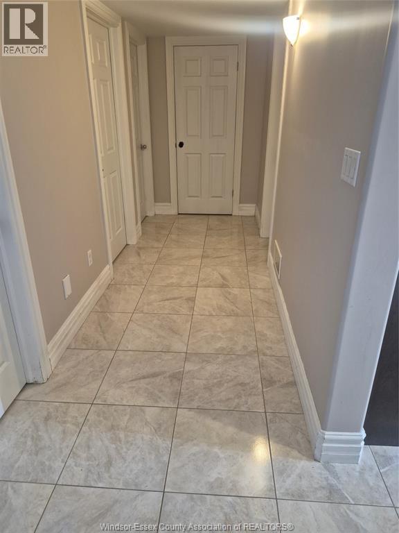 4783 Periwinkle Unit# Lower Property Photo 8