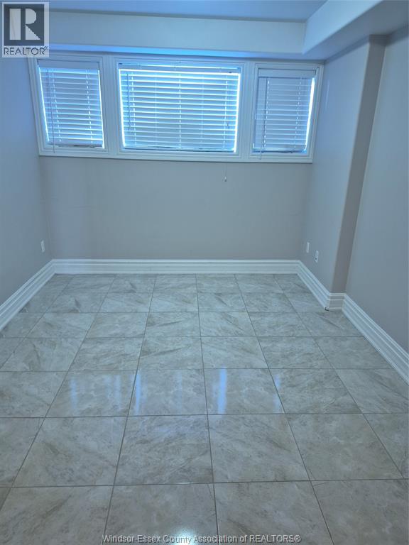 4783 Periwinkle Unit# Lower Property Photo 9