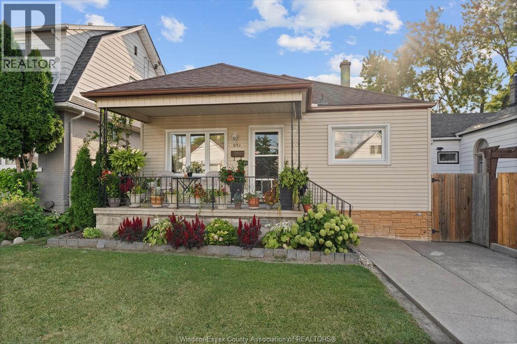 931 Lillian Avenue Property Photo 1